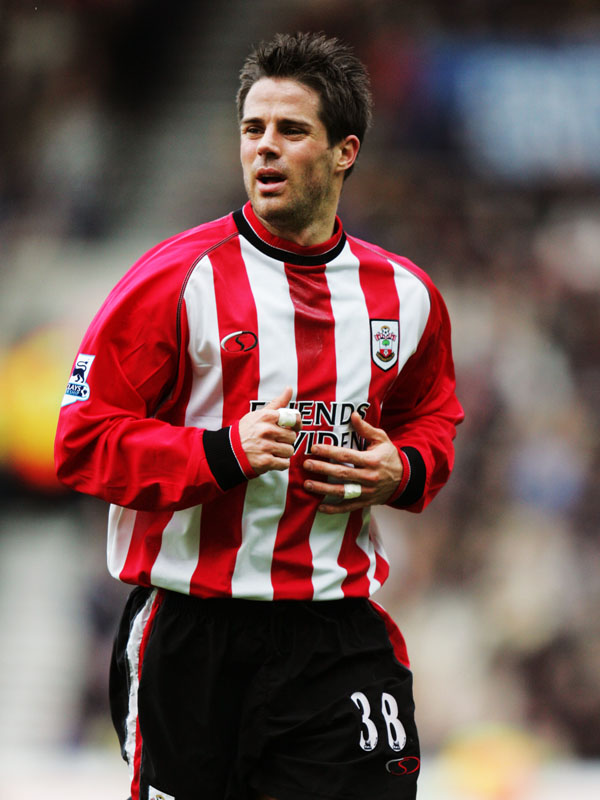 SOUTHAMPTON, ENGLAND - MARCH 5:  Jamie Redknapp of Southampton in action during the Barclays Premiership match between Southampton and Tottenham Hotspur on March 5, 2005 at the St. Mary's Stadium in Southampton, England.  (Photo by Paul Gilham/Getty Images) *** Local Caption *** Jamie Redknapp