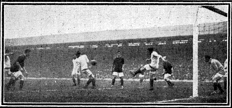 1922 Liverpool v Arsenal image from Daily Mirror 28 August