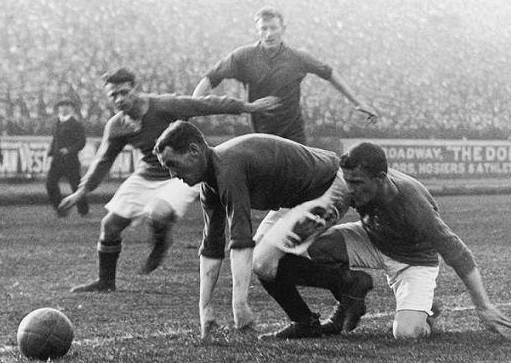 1913 Chelsea v LFC Bobby Crawford