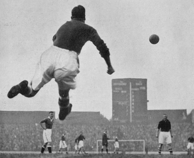 chelsea-v-liverpool-1937